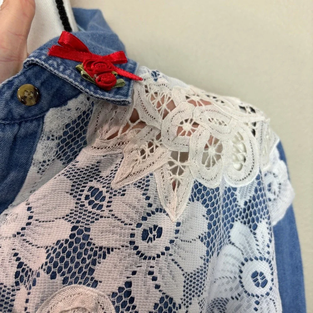 PTNY Denim Shirt Lace Applique Rose Accents Western Blouse‎ Size Large 90s